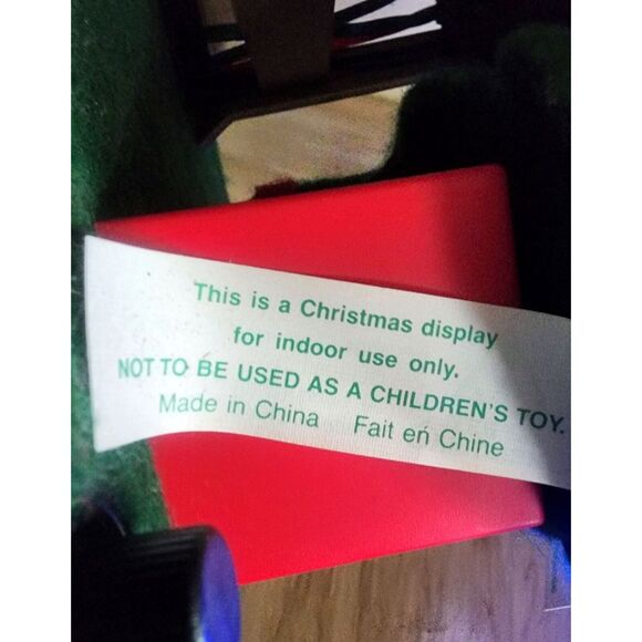 Vintage 1990 Christmas Songs Musical Workshop Elf With Lighted Candle See Pic - Picture 8 of 16